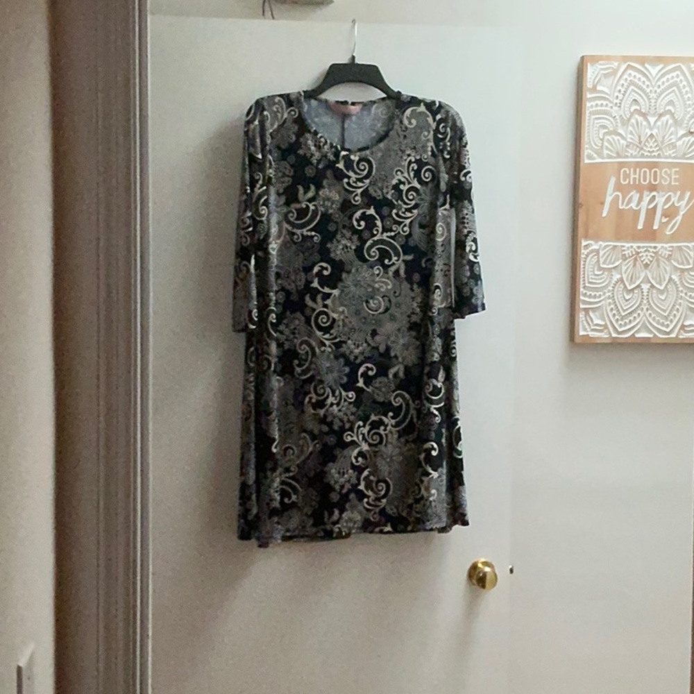 SJS Black and Gray Patterned Women's Jersey Top